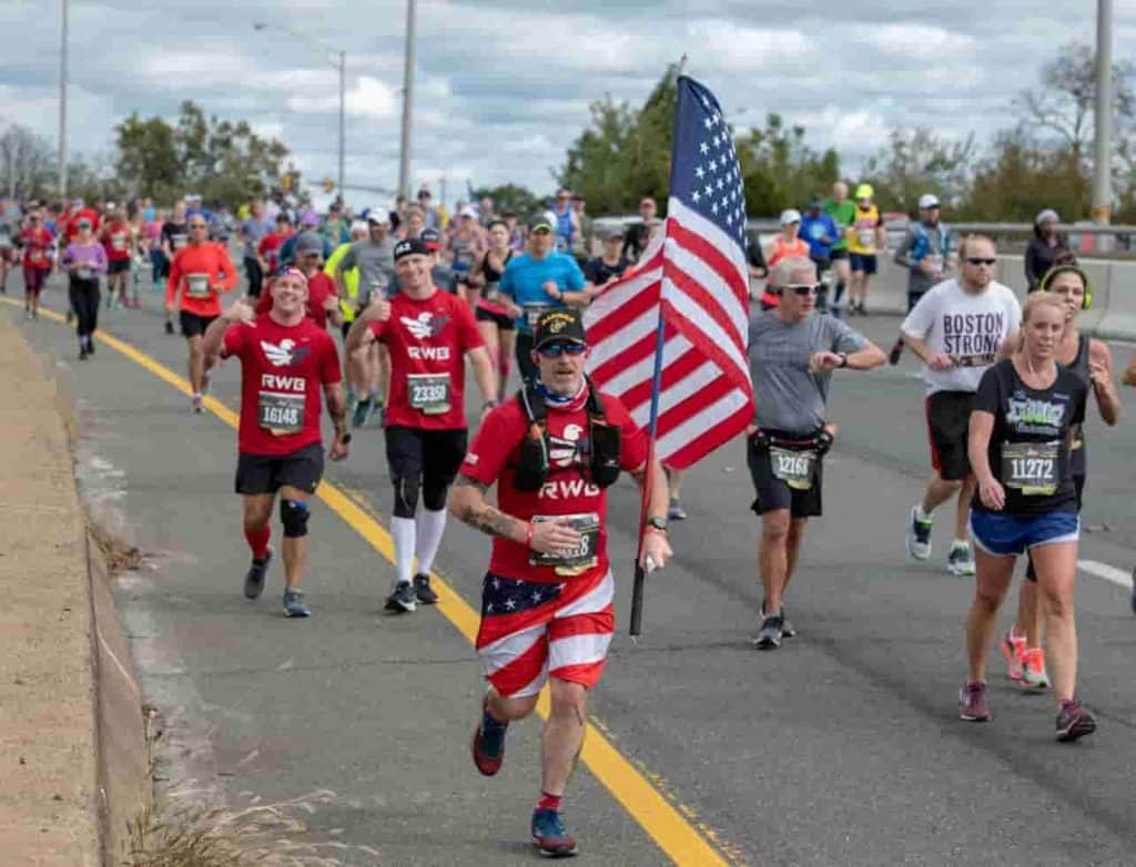 resized-3-eagles-20181028-Marine-Corps-Marathon-And-10k-0870-min